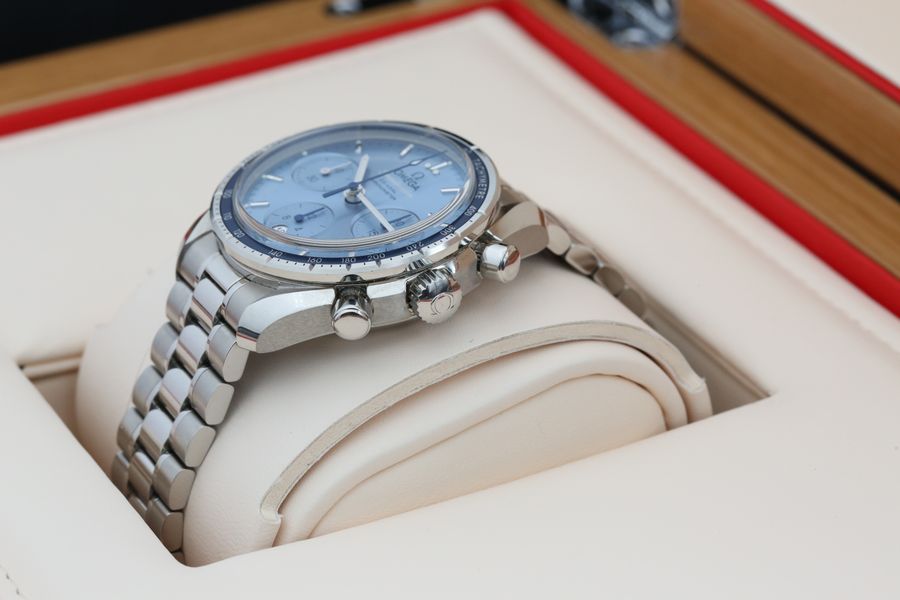 Omega Speedmaster 38 324.30.38.50.03.001